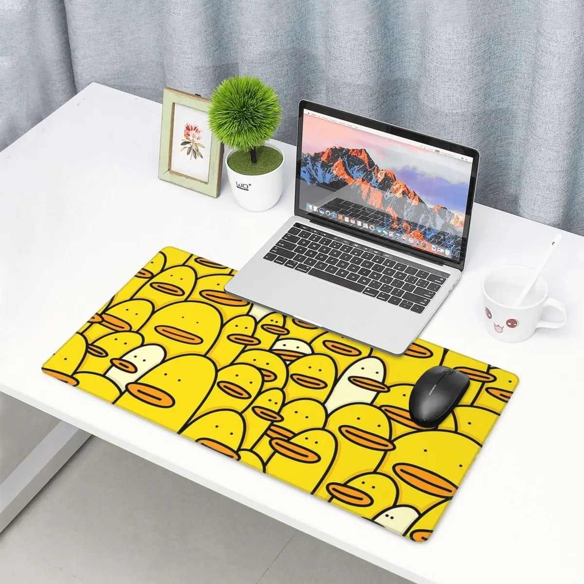 Yellow Laptop Accessories - Alfombrilla de ratón grande con diseño