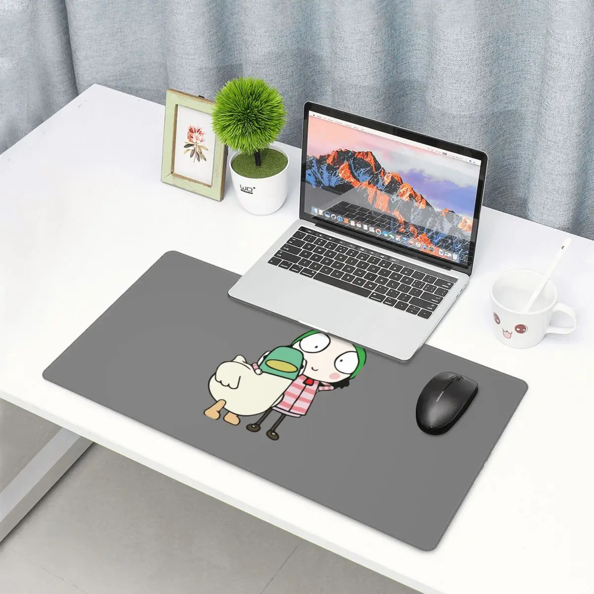 Alfombrilla grande para ratón  - Laptop Accessories To Have reseña y precio